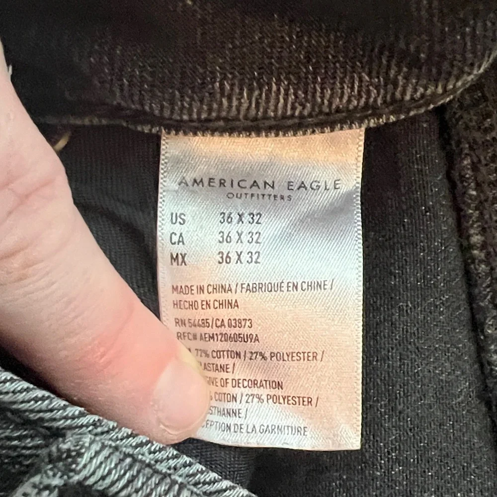 AE - Men's Distressed Skinny Jeans in Black - 36 x 32 - Picture 5 of 10